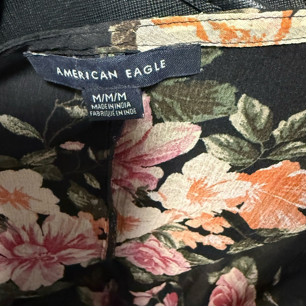 American Eagle Black Floral Duster. Size M. - Picture 6 of 6